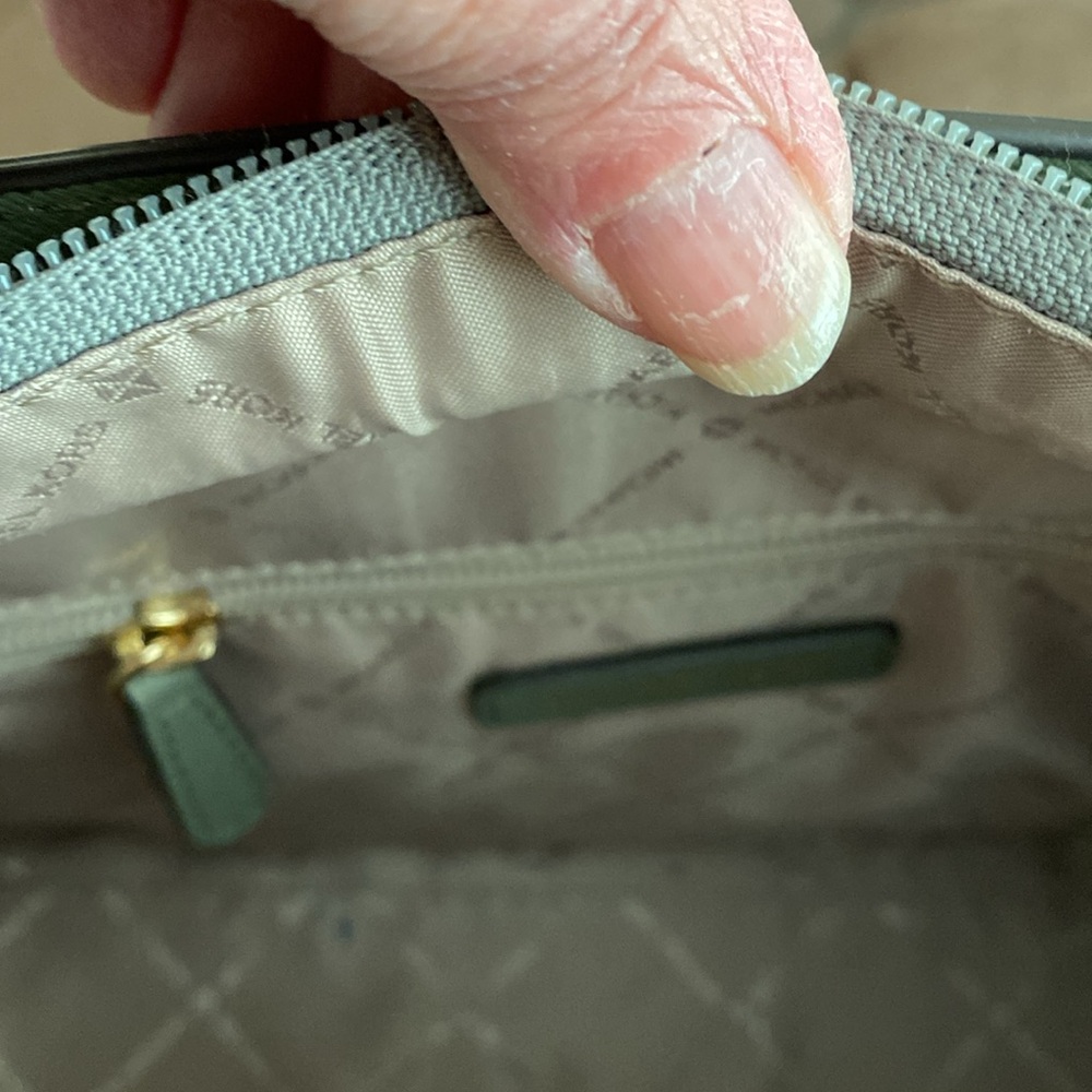 Purse - Picture 2 of 7